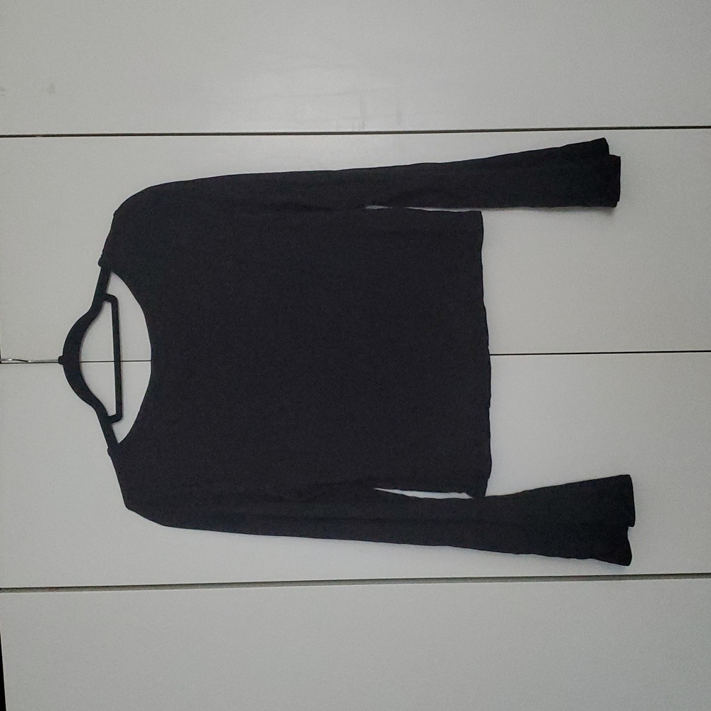 Hot Topic's Cosmic Aura Edgy Black Long Sleeve Top - Picture 9 of 9